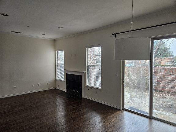 5th image of 1205 Lake Vista Ln
