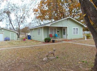 802 S Hammack Ave, Wynnewood, OK 73098