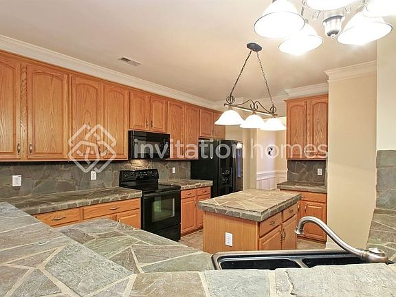 5th image of 4808 Sandtyn Dr