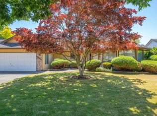 14076 19a Ave, Surrey, BC V4A7Z6