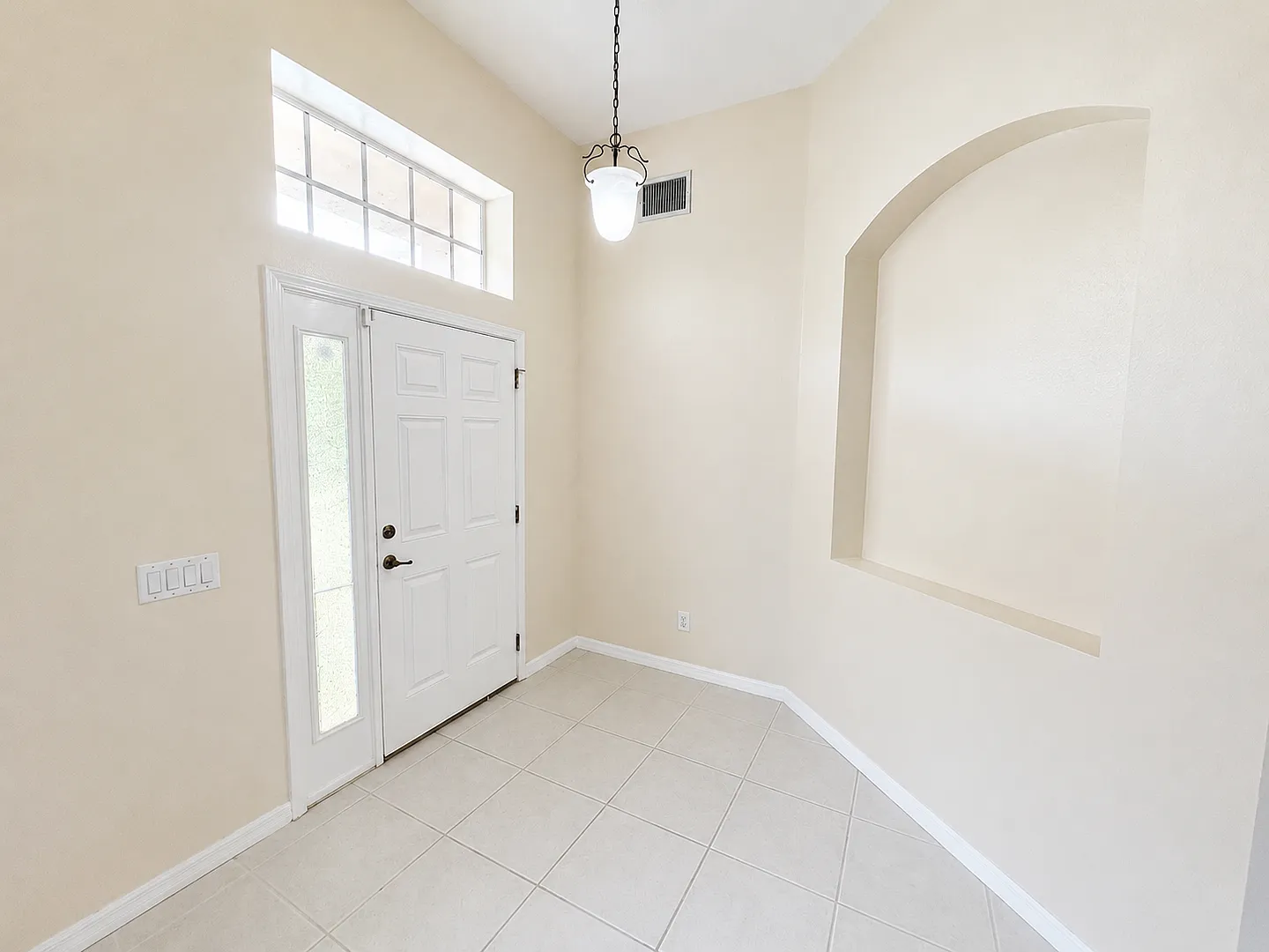 Spacious 4bd/2bth Home In Land O Lakes! — Photo 3
