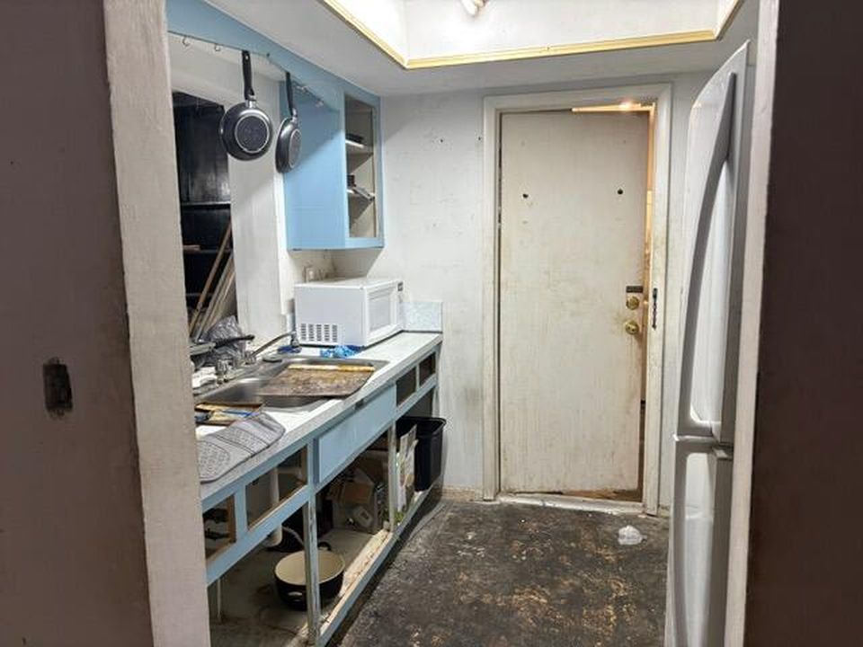 360 Leisure Boulevard, photo 7