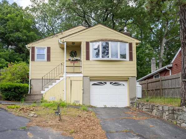 164 Lakeshore Dr, Marlborough, MA 01752
