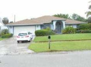 116 Queens Ln, Royal Palm Beach, FL 33411