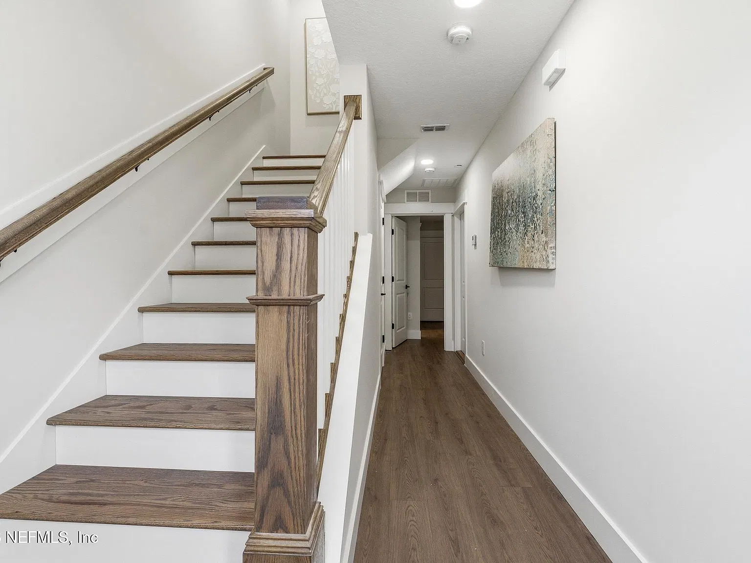 3 bed, 3.5 bath, 1613 sqft, $3,800 — Photo 3