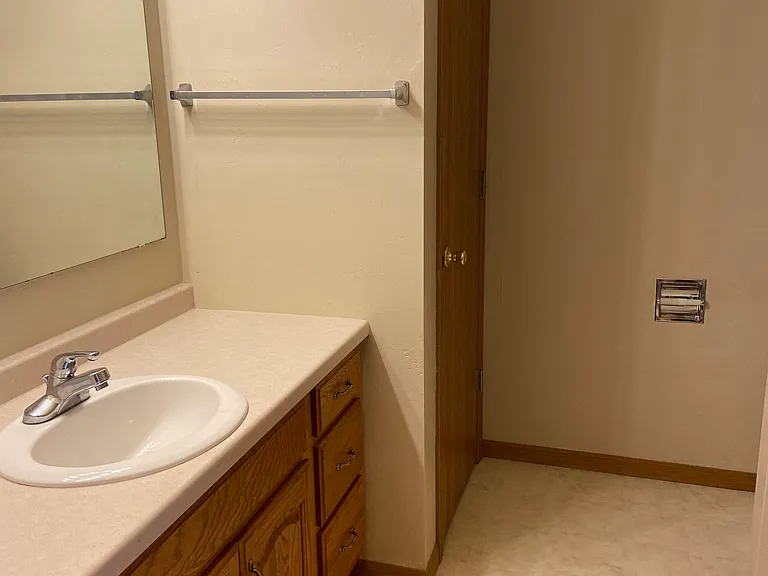 276 Manette St #274 — Photo 12