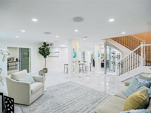 5th image of 17230 San Lorenzo Cir