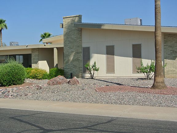 3rd image of 10618 W Carob Dr