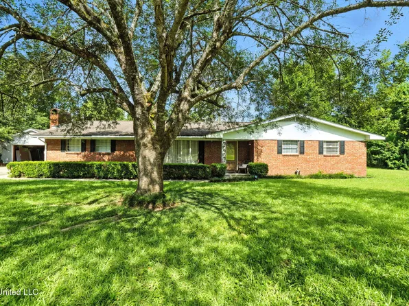138 Essex Ct, Picayune, MS 39466