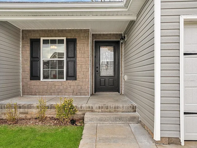 Camelot Dr — Photo 9