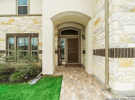 2nd image of 3128 Half Moon Dr