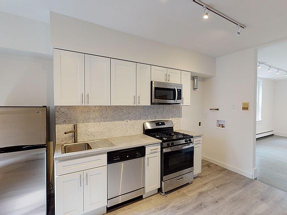 washer/dryer added to right of stove