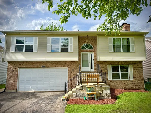 1406 Teakwood Ln, Crystal Lake, IL 60014