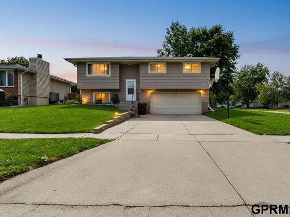 3321 NW 2nd St, Lincoln, NE 68521