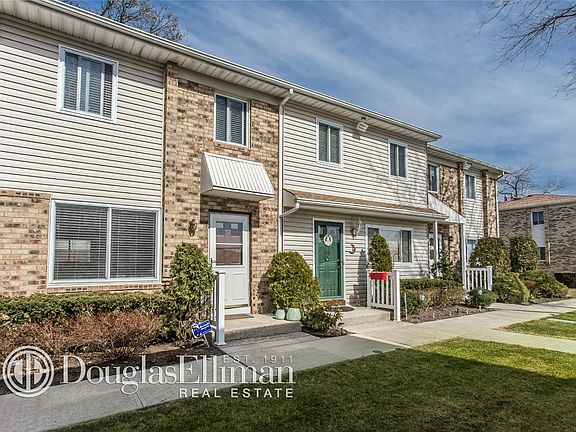 3rd image of 1595-32 Central Ave Unit 32