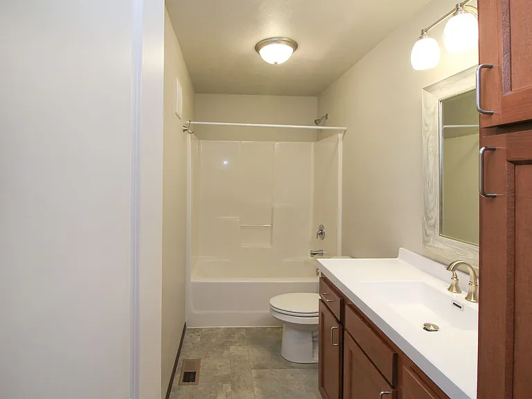 110 Tanner Ct — Photo 8