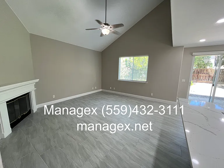 2175 Lester Ave — Photo 8