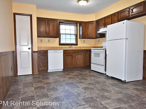 2nd image of 792 E Northfield Blvd