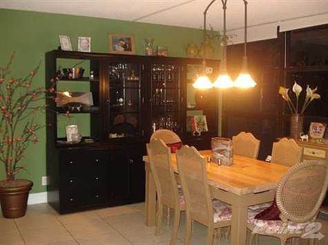 5th image of 200 Leslie Dr APT 309