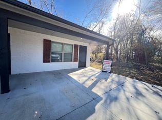 301 S 8th St #E, Collinsville, OK 74021