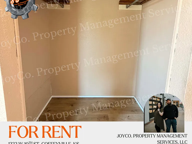1322 W 10th St — Photo 8