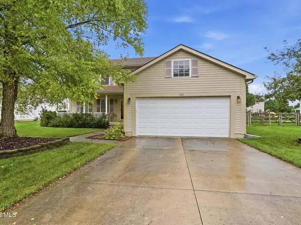 1121 Sandpiper Ln, Bowling Green, OH 43402