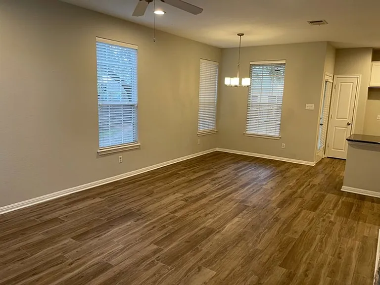 8518 Cahill Dr #35 — Photo 6