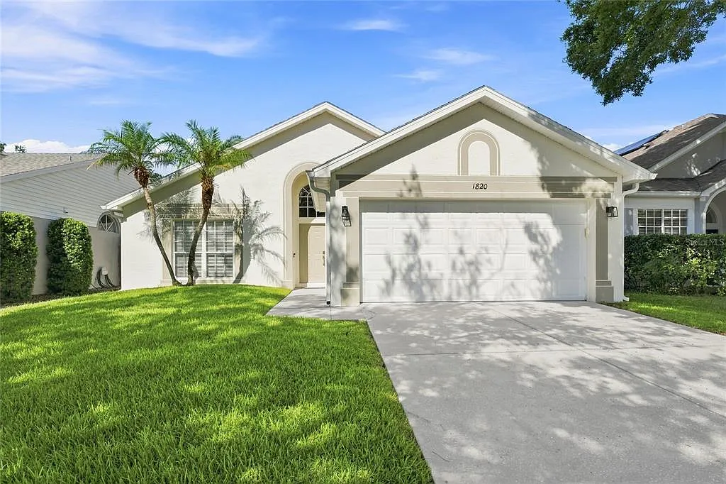 3 bed, 2.0 bath, 1363 sqft, $2,850 — Photo 2