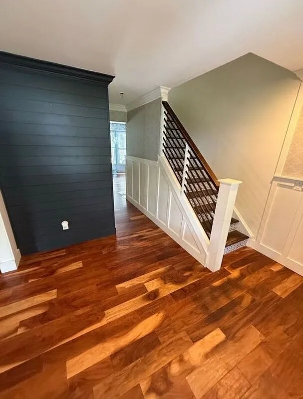 4 bed, 2.5 bath, 2400 sqft, $4,345 — Photo 3