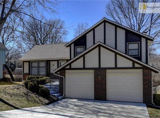 8044 Swarner St, Lenexa, KS 66219