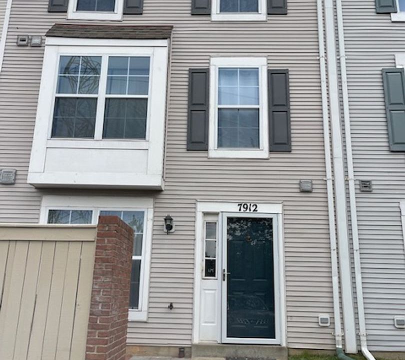 2nd image of 7912 Otter Cove Ct