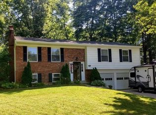 1274 Maplecrest Ct, Amelia, OH 45102