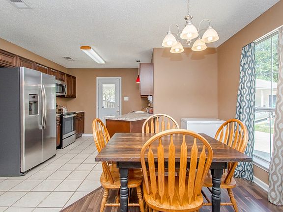 5th image of 33877 Cedar Ridge Ct