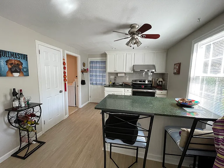 Carriage Dr — Photo 3