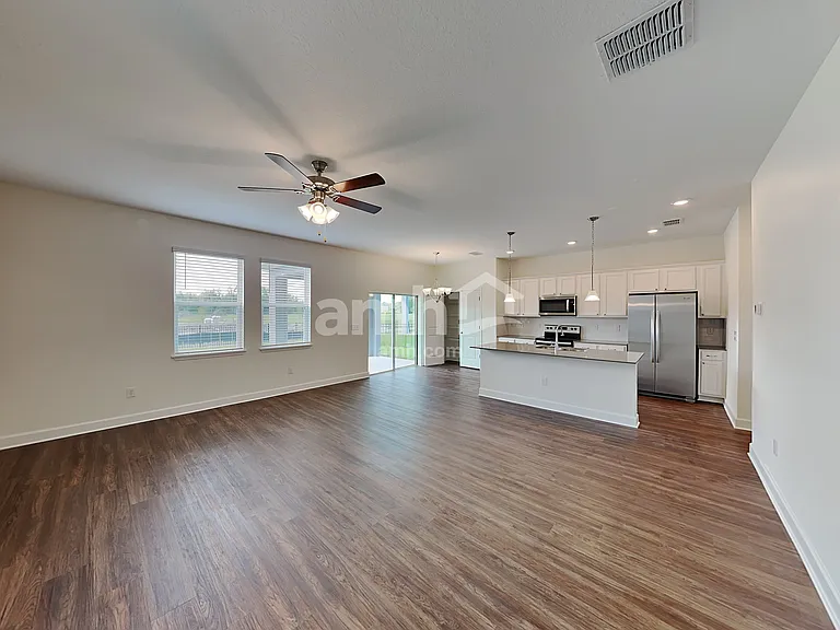 1018 Walden Pond Dr — Photo 7