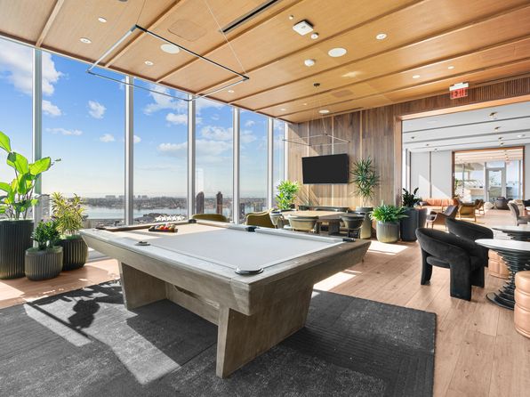 800 Broadway APT 2209