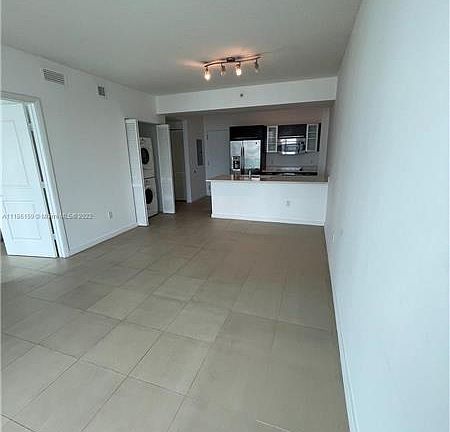 4th image of 333 NE 24th St APT 905
