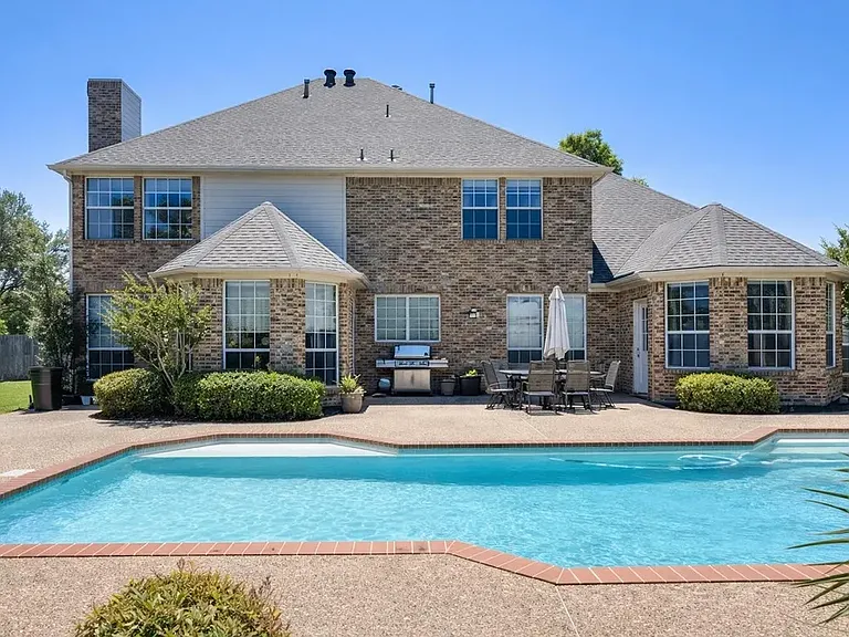 1308 Normandy Dr — Photo 10