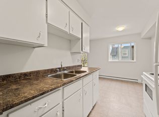 University Tower Apartments, Windsor, ON N9B 1E6