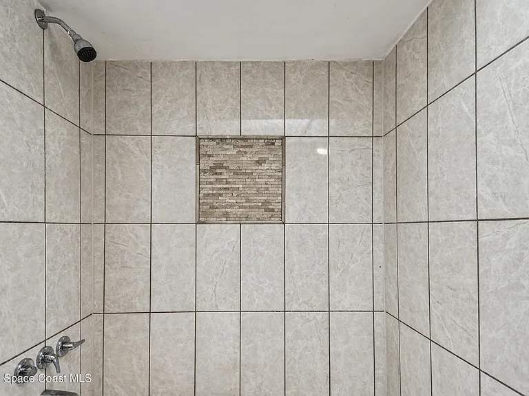 3687 Royal Oak Dr #6 — Photo 15