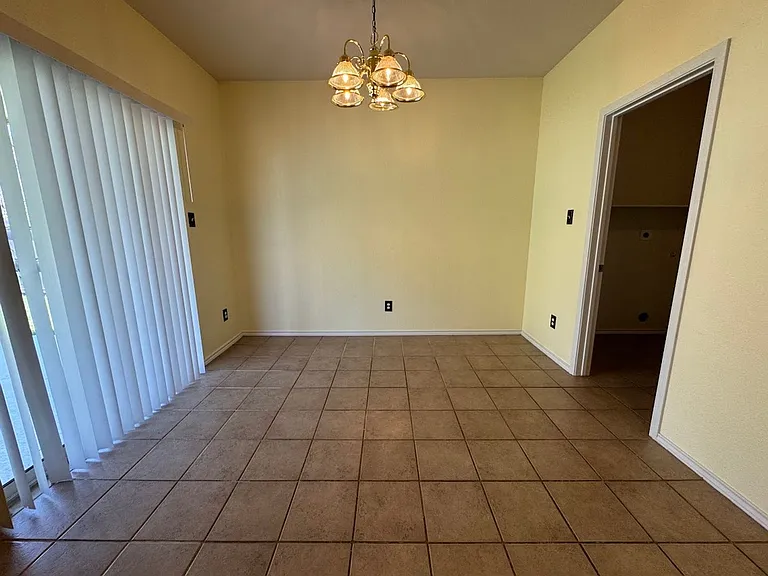217 Tepee Dr — Photo 11