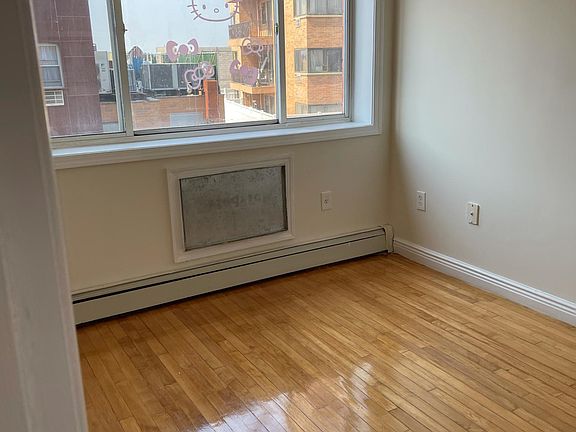 4th image of 13348 37th Ave #4