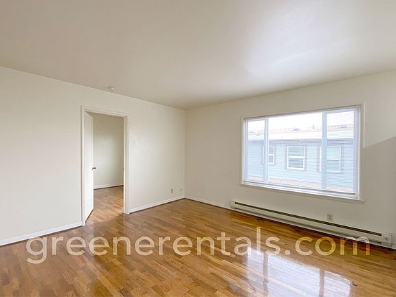3rd image of 726 Adams St SE #10
