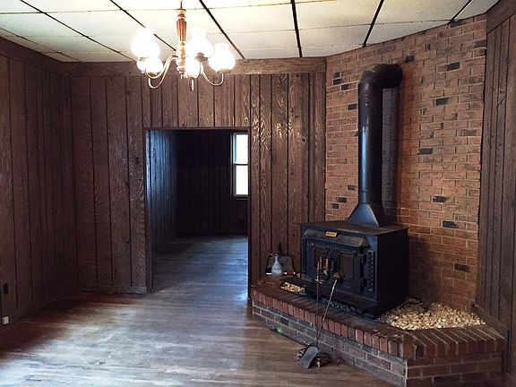 4th image of 1328 Busseron St