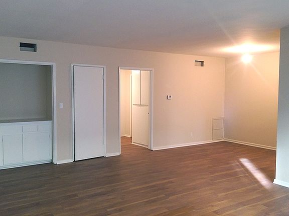 5th image of 1260 Havenhurst Dr APT 108