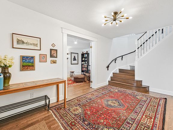 4th image of 10974 126th St NW