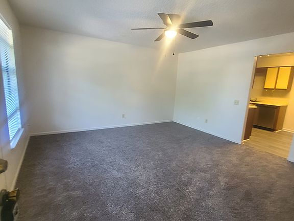 4th image of 120 NW Vesper St Unit E