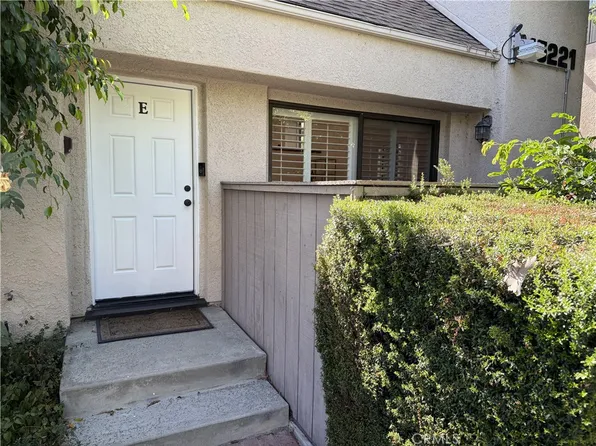 15221 Magnolia Blvd E, Sherman Oaks, CA 91403