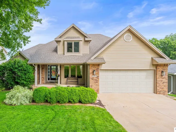 1208 Murray Point, Plattsmouth, NE 68048