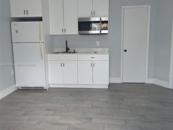 9321 SW 26th St